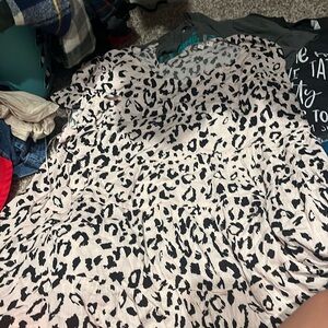 Women’s boutique top size large